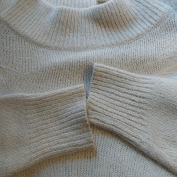 Vtg Distinction Large Silk Angora Off White Knit Lambs Wool Embroidered Sweater - Picture 11 of 14